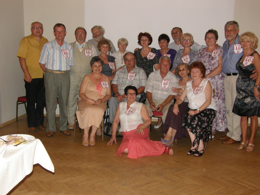 2008 w Jaszowcu – siedzą nasi nauczyciele, z lewej Alicja Nowrot-Danel, trzeci z lewej Antoni Kuśka