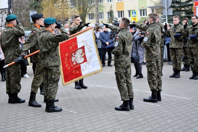 Uroczystość złożenia przysięgi wojskowej w ZSP nr 5 w Kożuchowie