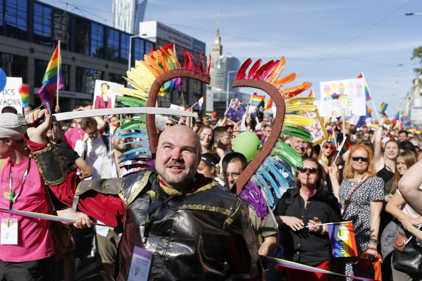 Parada Równości 2018. Znamy datę przemarszu, który ma przywrócić tęczę Warszawie!