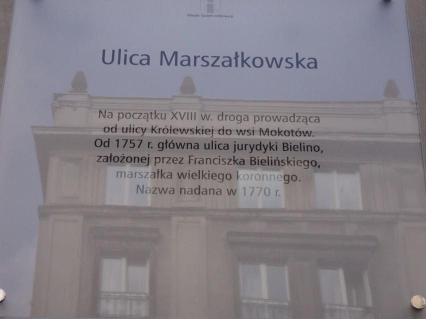 Nie mogło zabraknąć opowieści o powojennej ulicy...