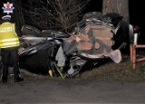 W miejscowości Nowy Świat (pow. łukowski) doszło do wypadku samochodowego. Kierowca zginął na skutek obrażeń, pasażer jest w szpitalu