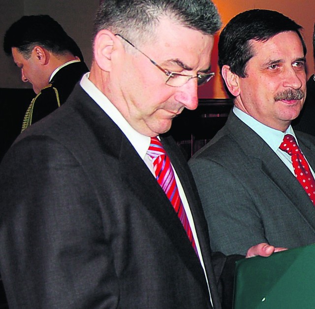 Bernarda Karasiewicza (z lewej) jako dyrektora MORD oceniał będzie m.in. wicemarszałek Roman Ciepiela