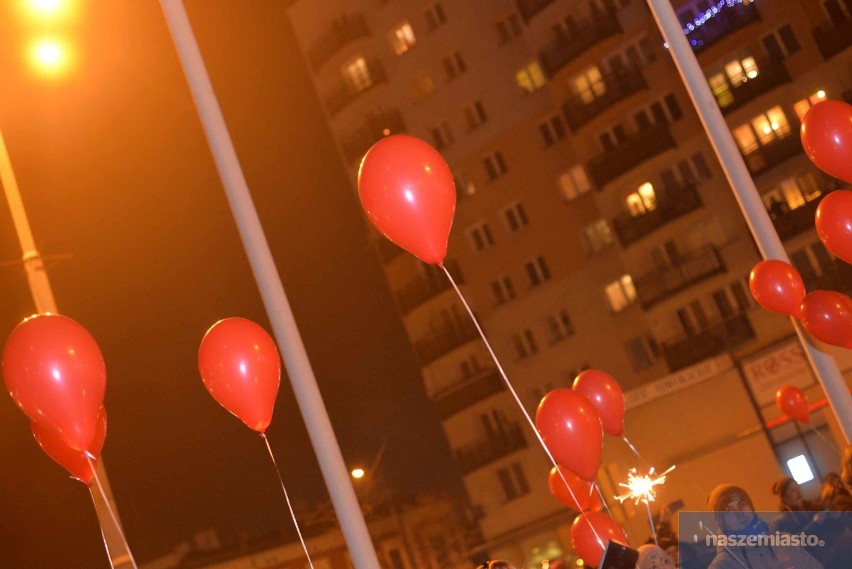 Tłumy na akcji Murem za Owsiakiem we Włocławku [zdjęcia, wideo]