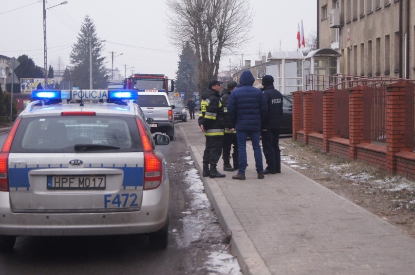 Alarm bombowy w Urzędzie Skarbowym w Radomsku.100 osób...