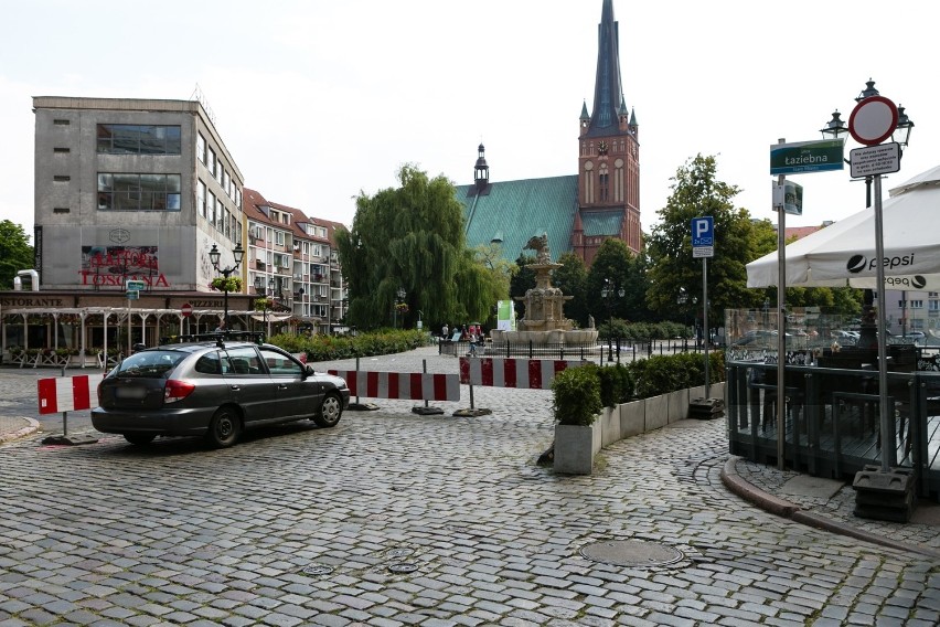 Nowy plac Orła Białego. Będzie mniej miejsca dla samochodów [ZDJĘCIA, WIDEO] 