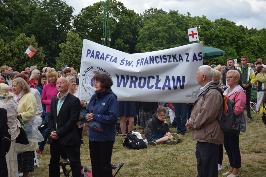 Częstochowa. Tłumy na Pielgrzymce Rodziny Radia Maryja na...