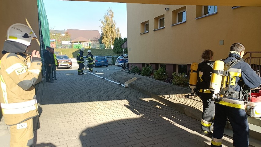 Ćwiczenia strażackie i próbna ewakuacja szkoły w Polance...