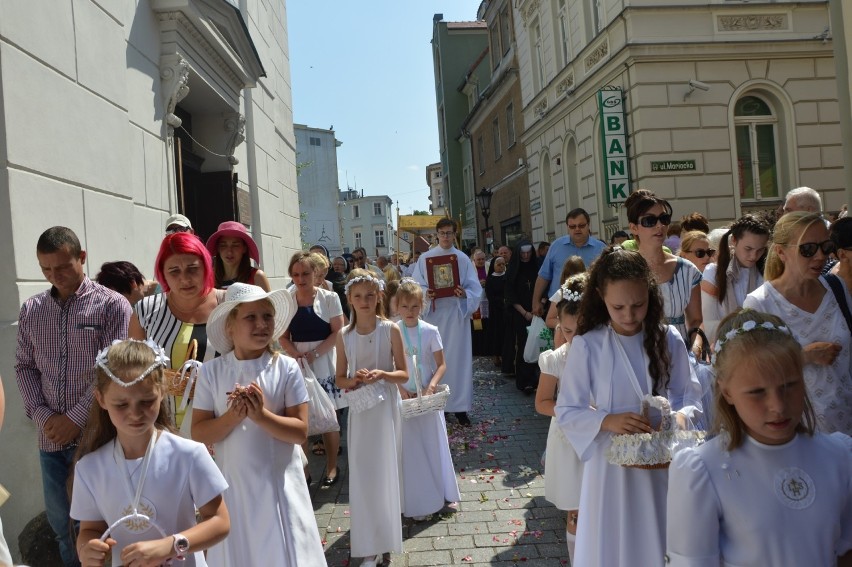 W Centralnej Procesji Eucharystycznej w Zielonej Górze...