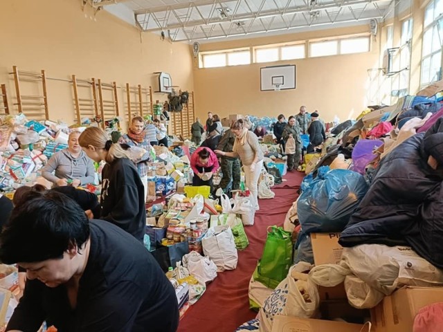 W Przemyślu fala pomocy dla uchodźców z Ukrainy jest ogromna.