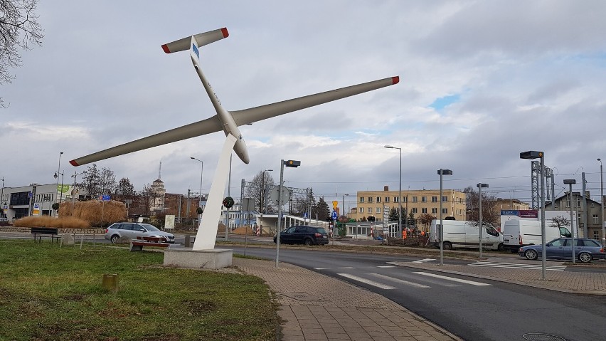 Tylko Leszno może pochwalić się takim oryginalnym pomnikiem. Nie znajdziecie podobnego nigdzie w Polsce