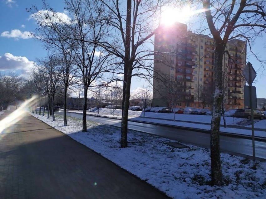 Śnieżny krajobraz w Wejherowie. Biały puch pokrył miasto w ... marcu| ZDJĘCIA
