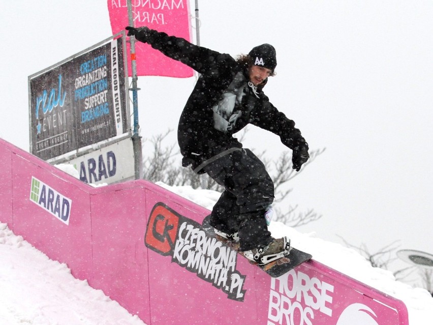 Snowboardziści rywalizują na wielkiej rampie przy Magnolii (ZOBACZ ZDJĘCIA)