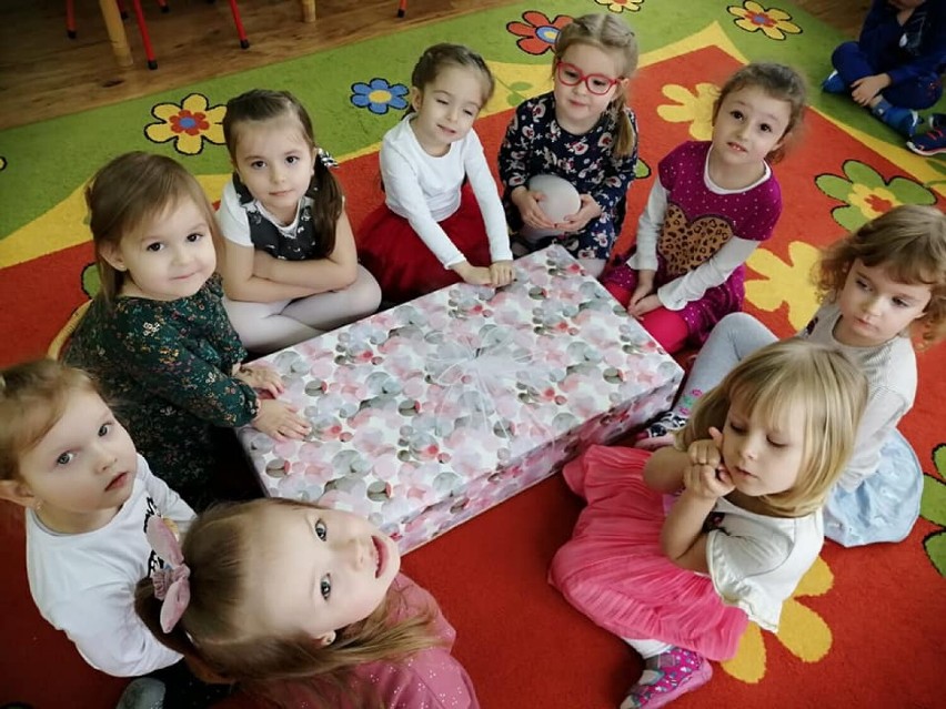 Dzień Kobiet w przedszkolach i szkołach podstawowych w pow. wieluńskim