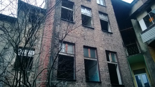 Pożar na Bytomskiej w Mysłowicach: W nocy z czwartku na piątek, 10 stycznia, wybuchł pożar w jednej z kamienic na ul. Bytomskiej.