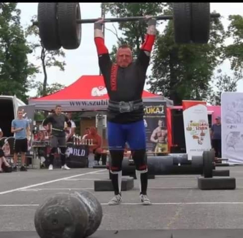 Krystian Makowiecki na podium Pucharu Polski Strongman w Szubinie 