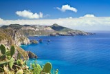 7 mniej znanych, ale pięknych wysp we Włoszech. Są idealne na spokojny wypoczynek wśród zachwycających widoków