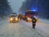 Trudne warunki na pomorskich drogach. Kolejny wypadek w powiecie kościerskim. Pracowite święto Trzech Króli dla służb ratunkowych!