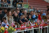 Święconka na Cracovii. Tłumy kibiców na stadionie "Pasów". Zdjęcia