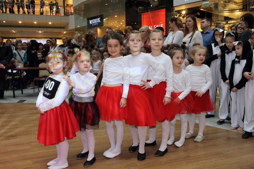 Tancerze klubu Jump zrobili show w Galerii Korona w Kielcach