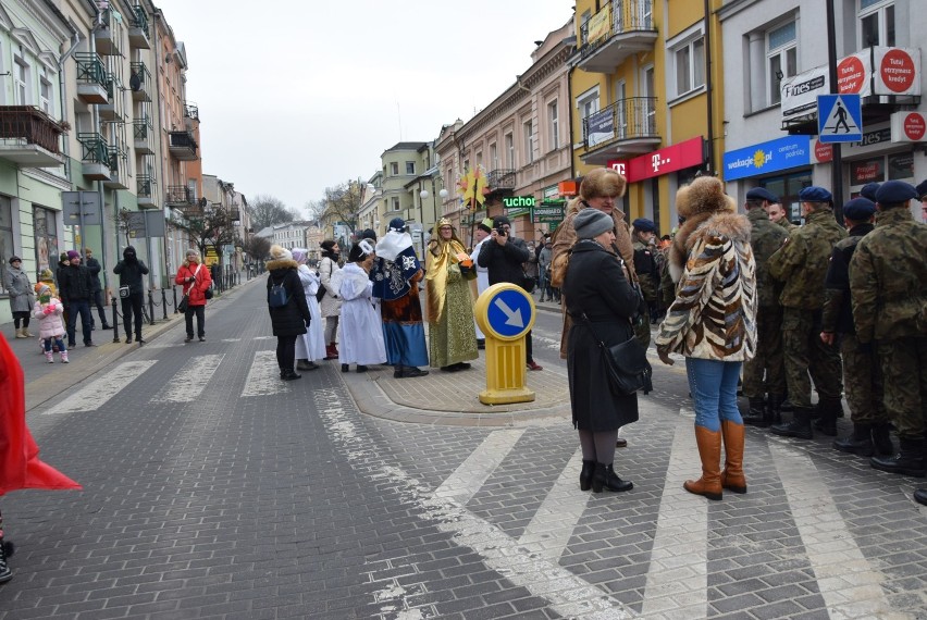 Chełm. Trzej Królowie i chełmianie pokłonili się Dzieciątku 