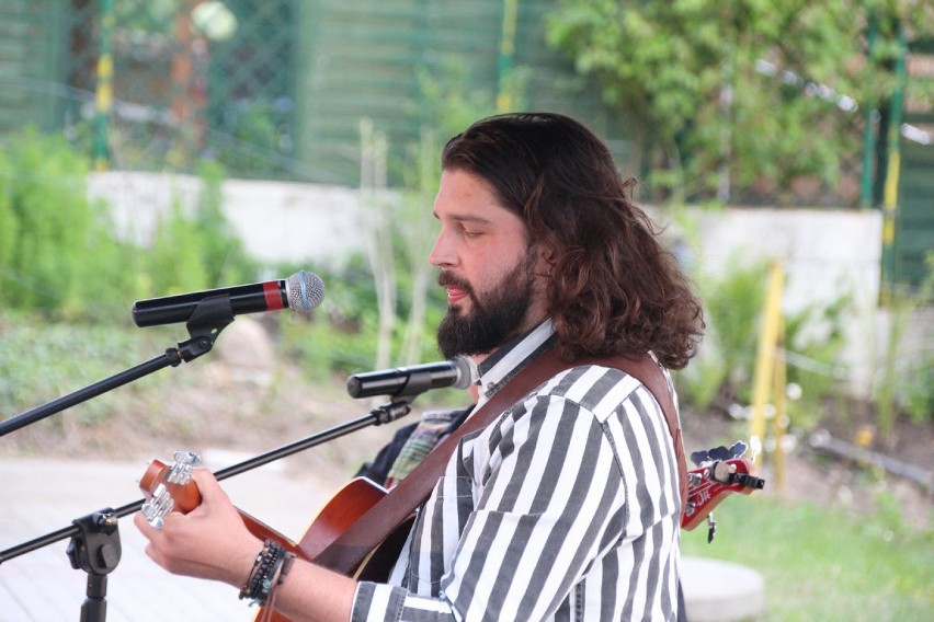 Szymon Pejski i Łukasz Gorczyca koncert na plaży w Lginiu