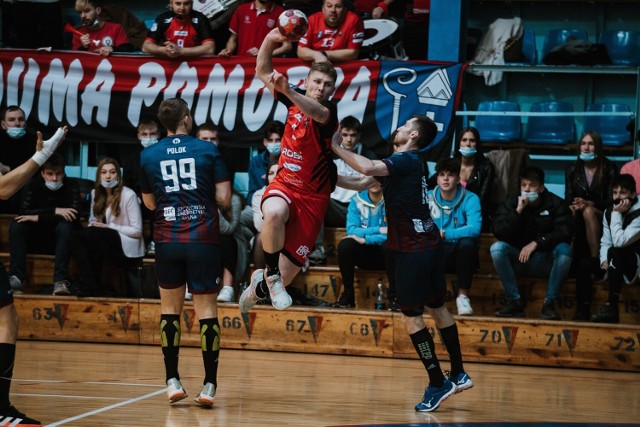 Po efektownym początku meczu szczypiorniści MMTS Kwidzyn wygrali w Szczecinie 37:27. Tytuł MVP spotkania trafił do bramkarza kwidzynian Krzysztofa Szczeciny