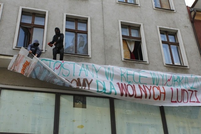 Anarchiści przejęli kamienicę przy ul. Paderewskiego 1 w Poznaniu