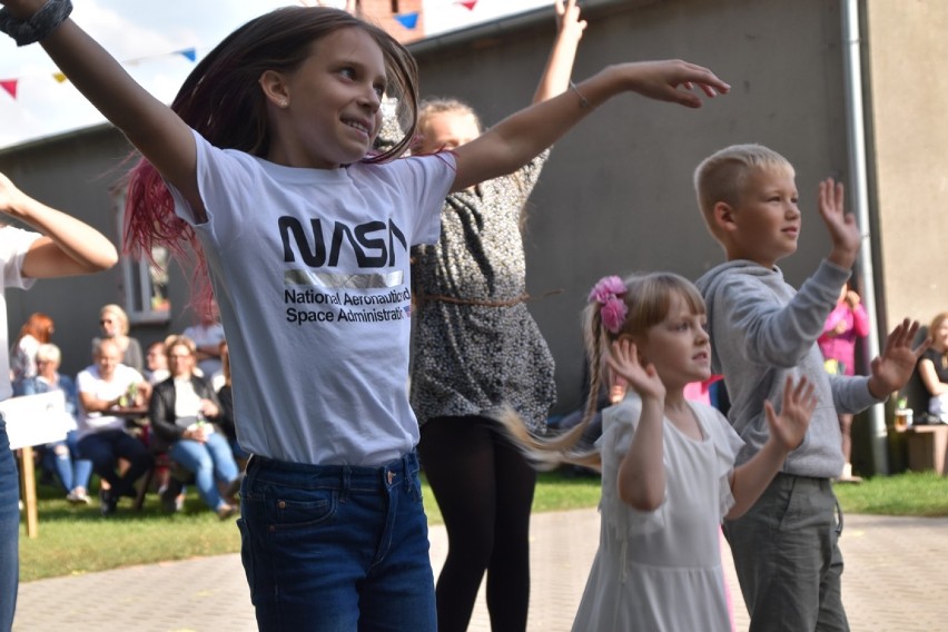 Festyn rodzinny w Lubiatowie. Piękne słońce i doskonała...