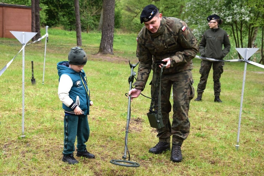 Do 18.00 trwa festyn w klubie Czarnej Dywizji w Żaganiu,...