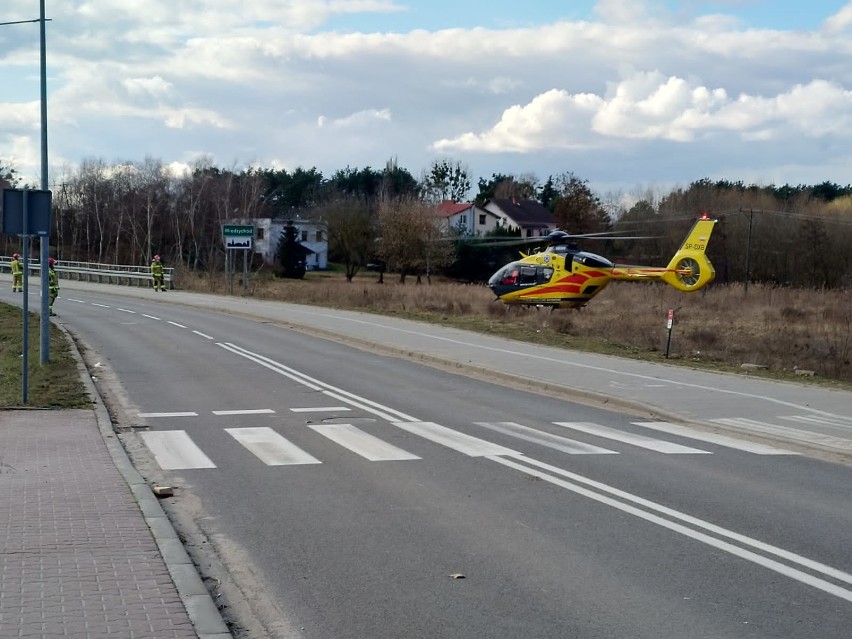 Bielsko. Zderzenie samochodu osobowego z motocyklem. Lądował...