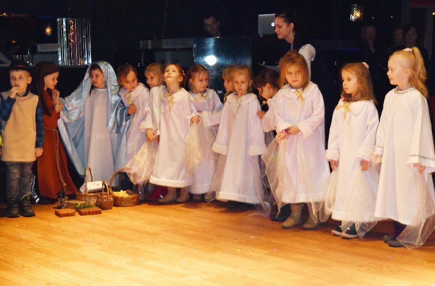 Dzieci z Przedszkola nr 6 wystąpiły na noworocznym spotkaniu PZERiI. Życzenia złożyły także władze miasta i powiatu [ZDJĘCIA]