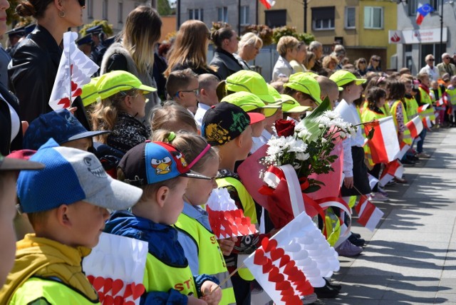 Obchody 78. rocznicy zakończenia II wojny światowej na rynku w Sępólnie Krajeńskim.