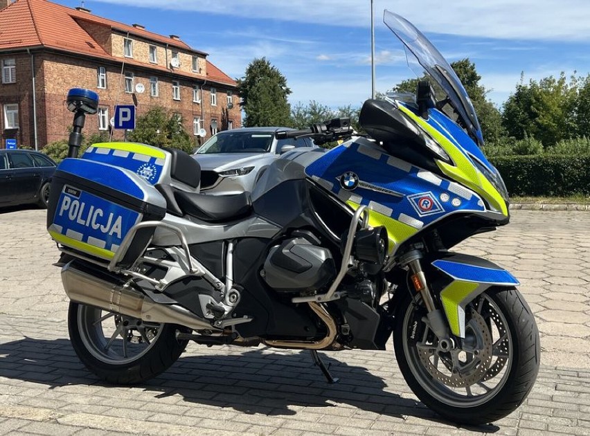 Malbork. Policjanci drogówki dostali najnowszy model motocykla BMW. Ma być postrachem kierowców przekraczających prędkość