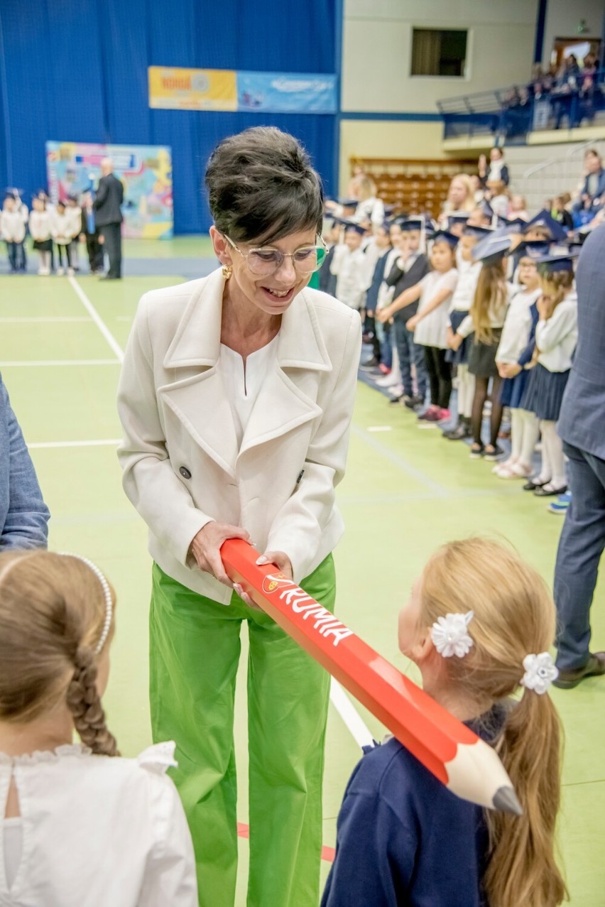 W pierwszej turze uroczystych ślubowań w Rumi wzięli udział...