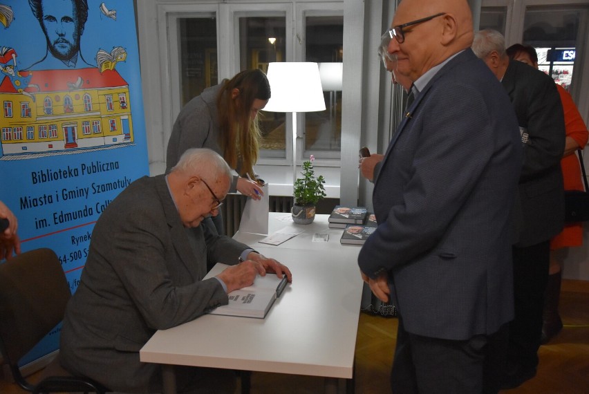 Spotkanie autorskie z Włodzimierzem Łęckim w szamotulskiej bibliotece