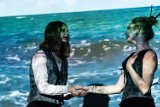 Teatr Anonimowych Aktorów z I LO w Koninie wystawił sztukę "Na pełnym morzu" Sławomira Mrożka