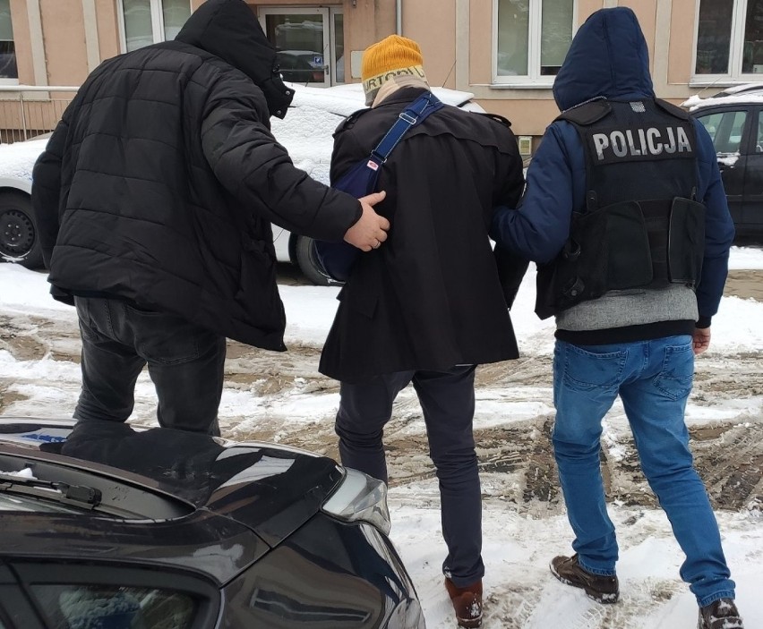 Policjanci z Łodzi zatrzymali w hotelu w Krakowie grasujące...