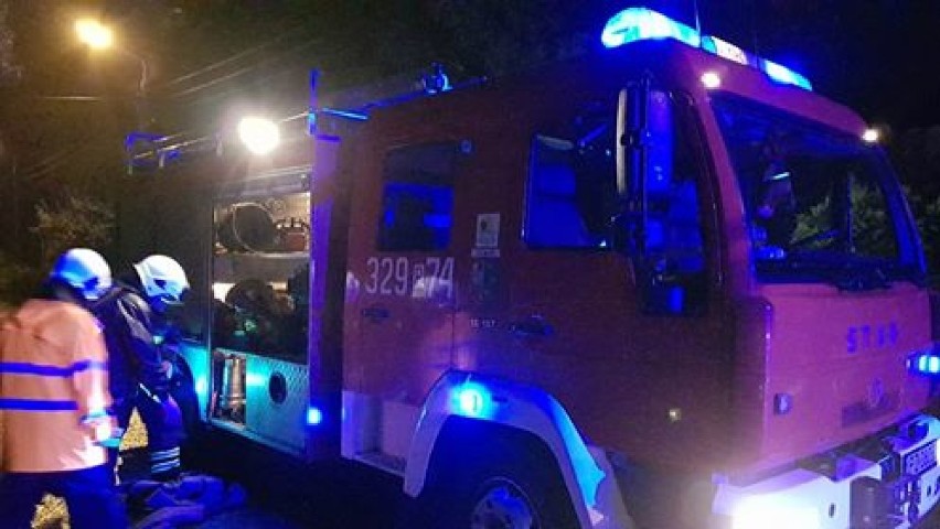 Liczne interwencje  w Luboniu. Strażacy do późnych godzin nocnych usuwali skutki ulewy.