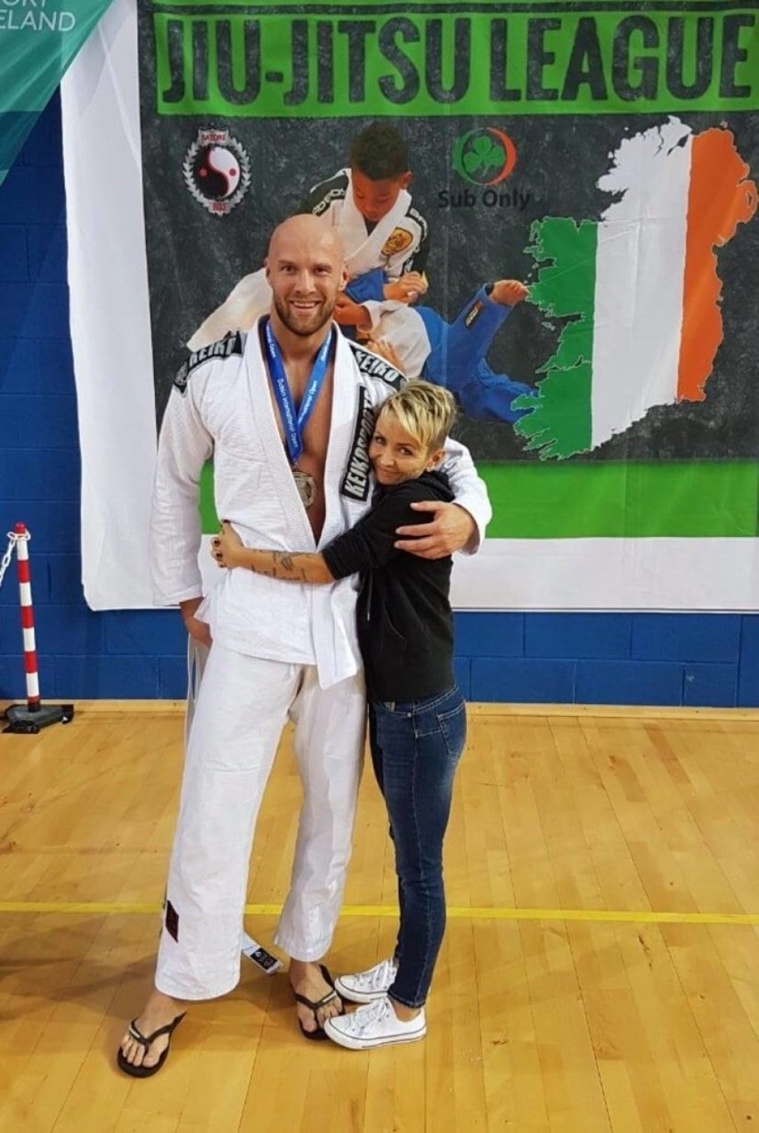Kamil Ossowski, ojciec piątki dzieci, sportowiec zachorował na białaczkę. Jedynym ratunkiem jest przeszczep szpiku kostnego. Pomóżmy!