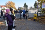 Kwestują na rzecz hospicjum na cmentarzach w Pruszczu Gdańskim. Pomagają tym, którzy mają ostatnie dni życia