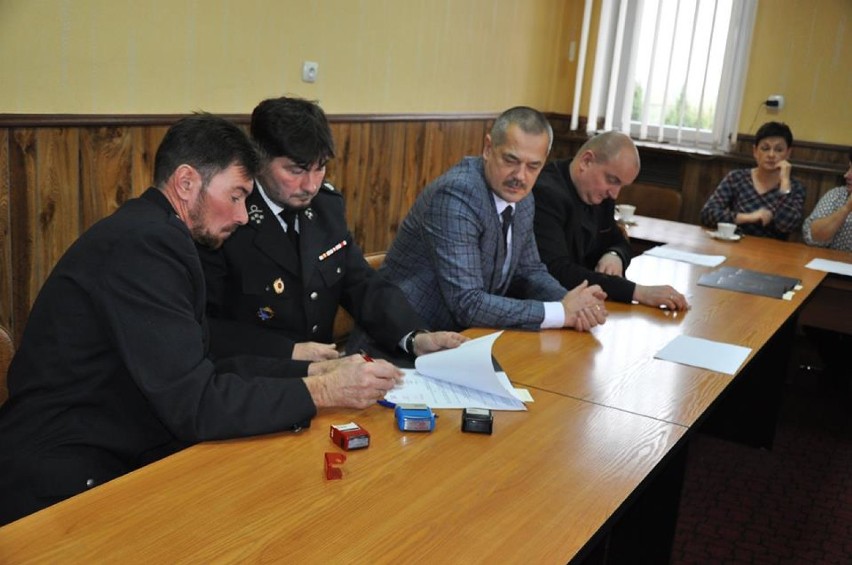 Ochotnicze Straże Pożarne z gminy Czermin otrzymały nowy sprzęt ratowniczy