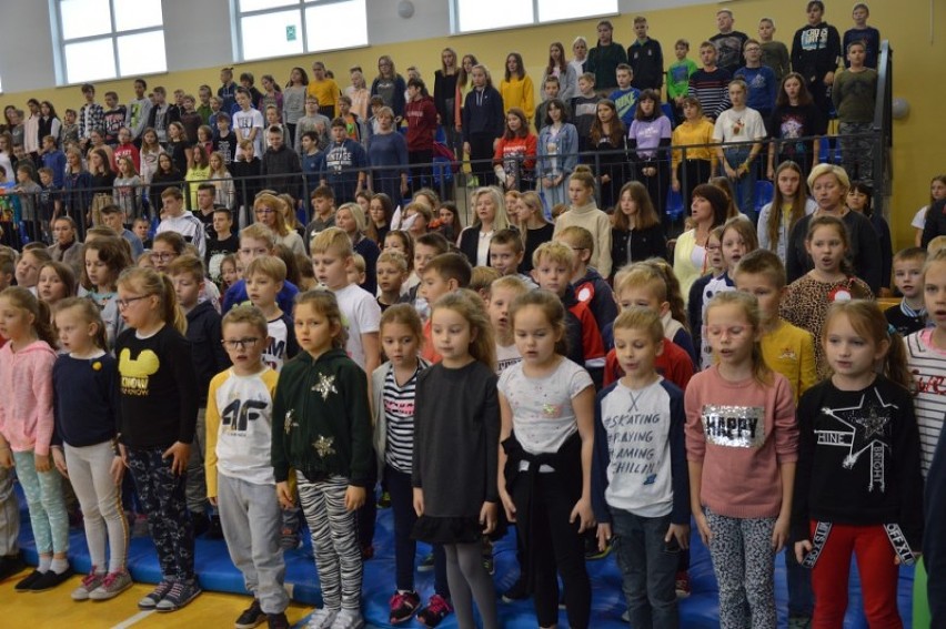Święto Niepodległości w Szkole Podstawowej nr 13 w Zduńskiej Woli [fot, wideo]