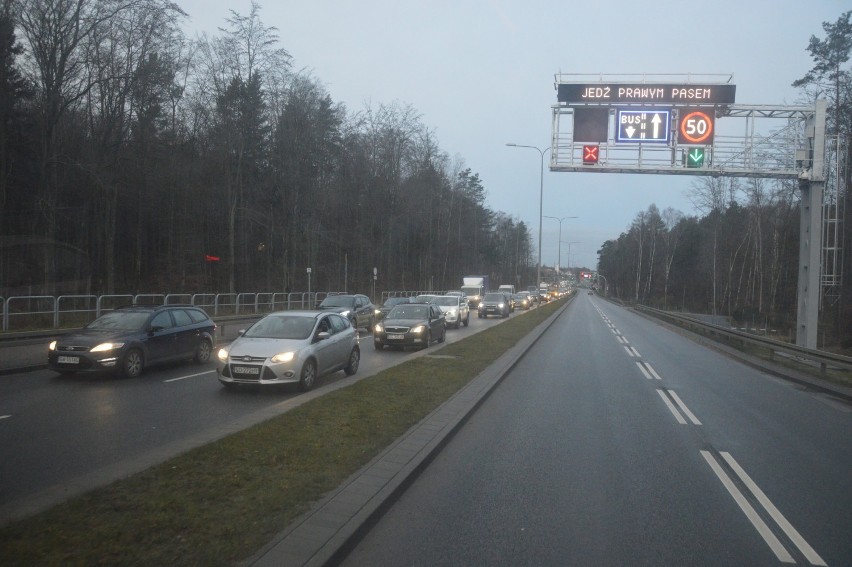 Gdynia uruchomiła pierwszy w Polsce kontrbuspas [zdjęcia, wideo]