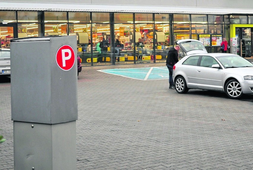 Parkingowy dylemat w mieście. Pierwszy płatny "sklepowy"...