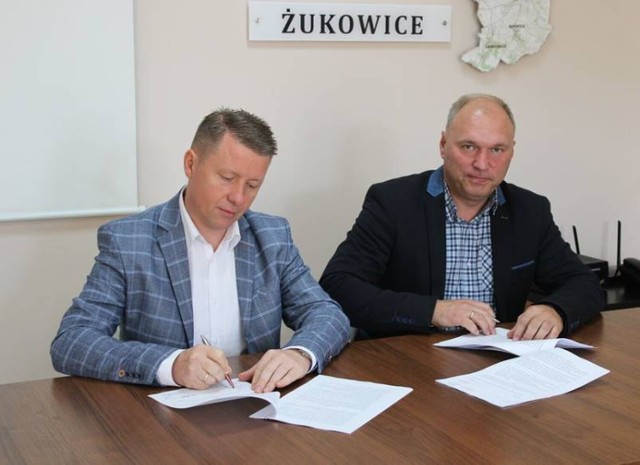 Podpisanie umowy na budowę świetlicy w Szczepowie