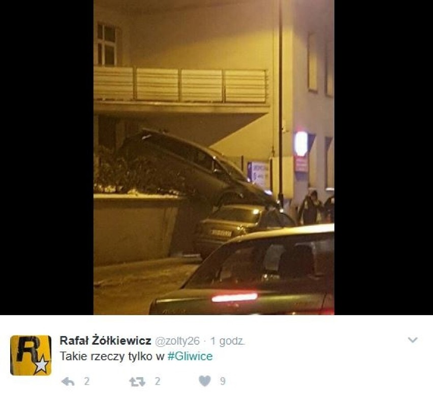 Nietypowe zdarzenie w Gliwicach! Kierowca "zaparkował"... na dachu innego samochodu