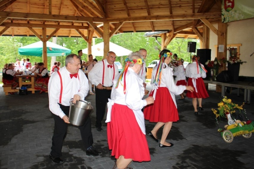 Uczestnicy przeglądu co roku wspaniale się bawią,...