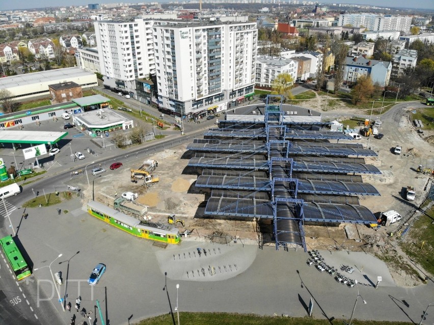 Poznań: Trwa remont dworca autobusowego na Ratajach