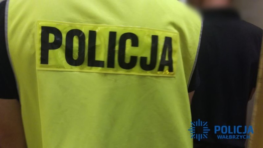 Policjanci z Wałbrzycha zatrzymali 30-letniego mężczyznę, który na Sobięcinie ukradł dziecięcy rower