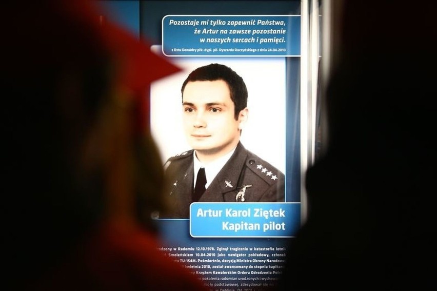 Wspominamy Artura Ziętka, pilota i chłopaka z Ustronia. Dziesięć lat temu zginął w katastrofie smoleńskiej